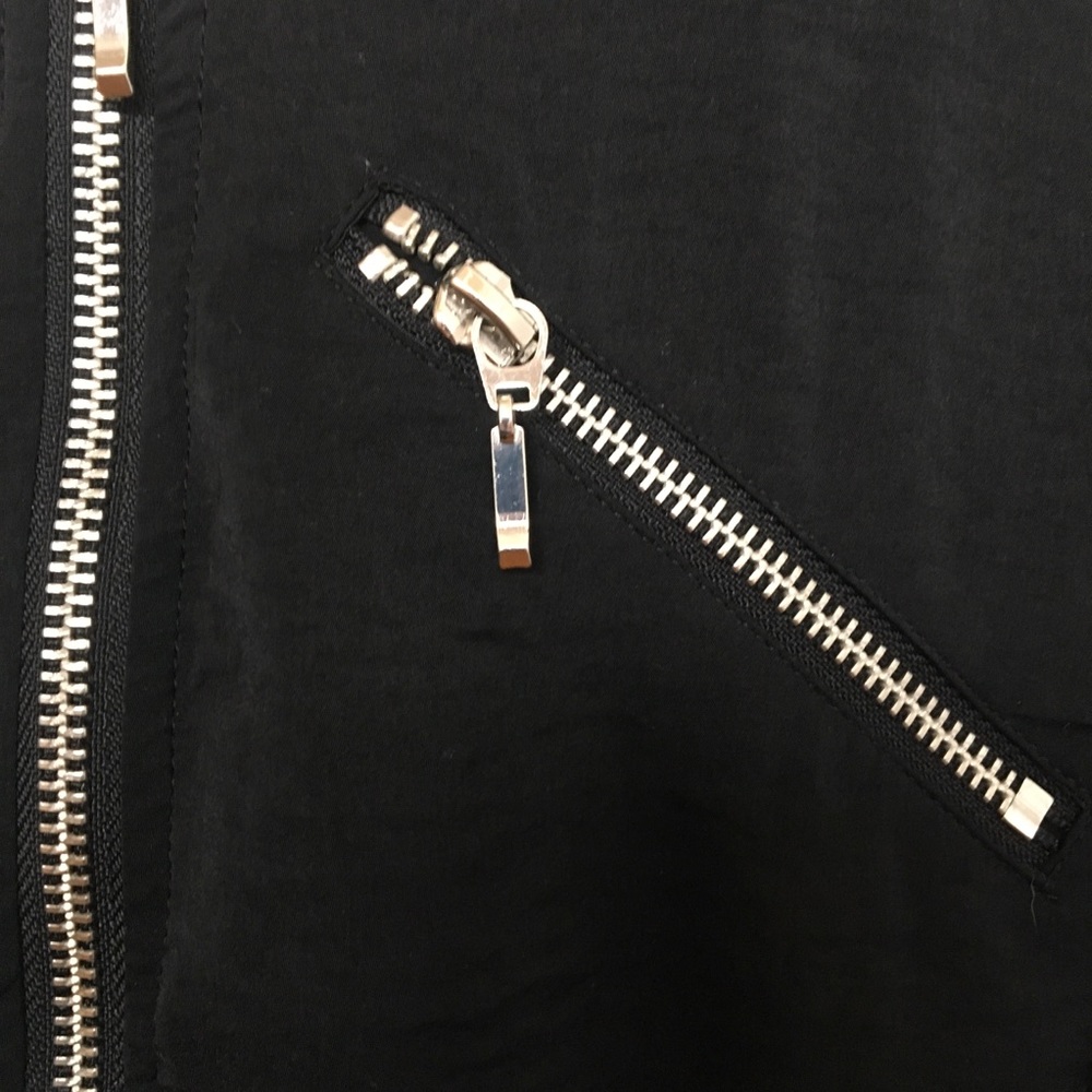 black jacket🤍 - Picture 3 of 4